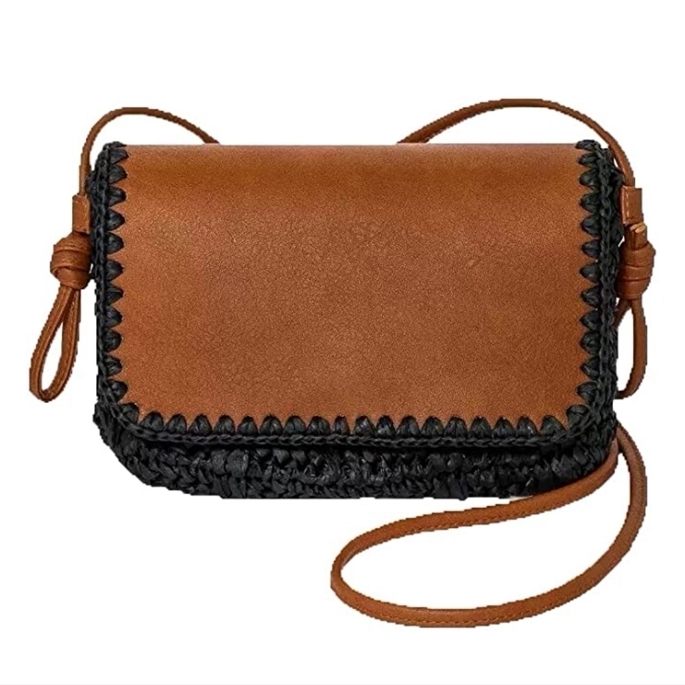 Universal Threads Straw and Faux Leather Flap Purse NWOT